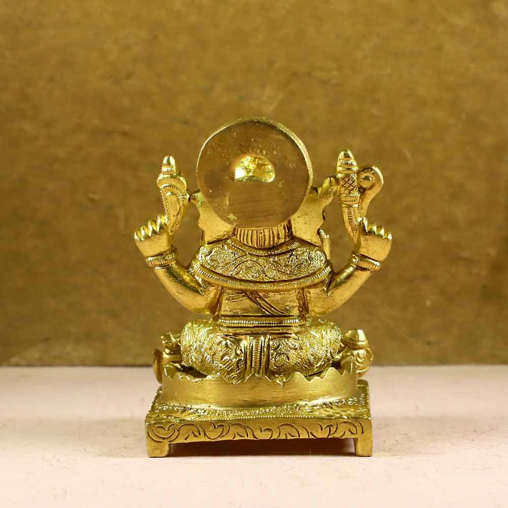 smilesellers Beautifully Glossy finish design brass idol of lord Ganesh